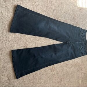 Mother The Roller Fray in Night in Venice
EUC- size 26